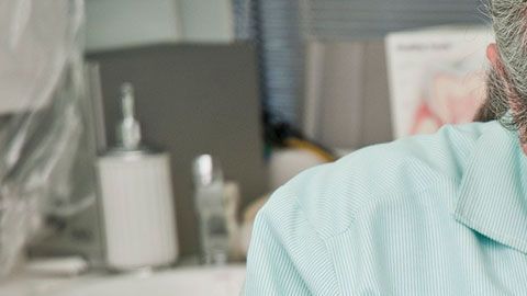 Si ahorras durante todos los años de trabajo, lograrías acumular más de $1 millón de dólares.