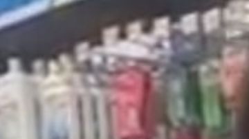 Un representante de Walmart dijo que trabajará con la policía para procesar a los que hagan estos actos.