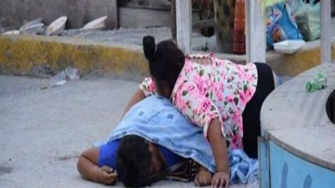 Feria del terror, sicarios matan a vendedora de elotes y una niña de 3 años
