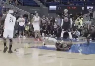 Williams hizo algo que no logró ninguno de los rivales de Mayweather sobre el cuadrilátero