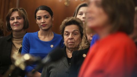 Las demócratas agendaron el encuentro cuando Trump atacó a AOC y a otras representantes progresistas.