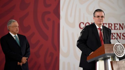 El canciller Marcelo Ebrard (derecha) ha liderado las negociaciones del Plan impulsado por el presidente López Obrador.