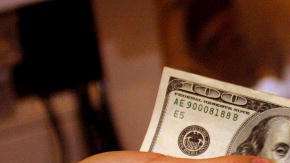 Si tienes el efectivo para comprar un auto, ¿por qué financiarlo?