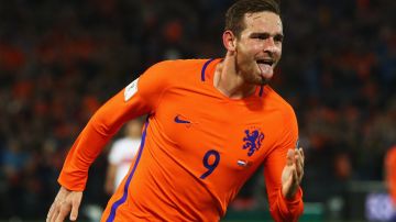 El jugador holandés llega del Tottenham inglés