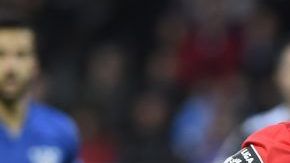 Antonio Briseño en partido contra Benfica.