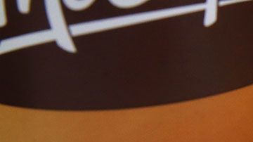 La policía inició una investigación y  descubrieron que su elemento había mordido su propia hamburguesa.