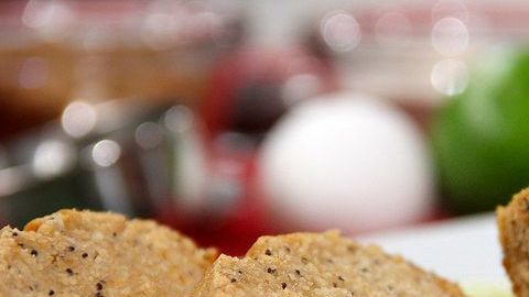 Tener el hábito de preparar pan casero hará que ahorres dinero y evites el consumo de las harinas refinadas que contienen los productos procesados.