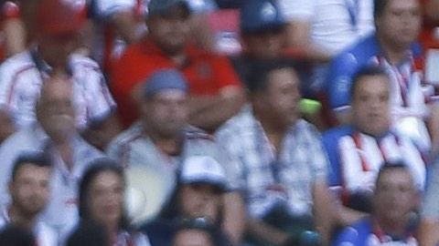 El ex de Chivas se hizo expulsar en forma infantil a los 23 minutos por un impresionante planchazo