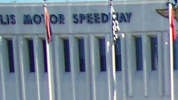 Este Chevrolet Corvette Indy 500 Pace Car es el mismo modelo de edición especial que el auto que se subastó en la historia de este artículo