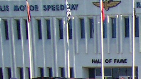 Este Chevrolet Corvette Indy 500 Pace Car es el mismo modelo de edición especial que el auto que se subastó en la historia de este artículo