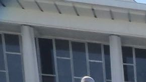 Familias angelinas se escapan del calor jugando en Grand Park.