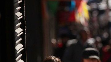 Mejoras en los sueldos de los latinos.