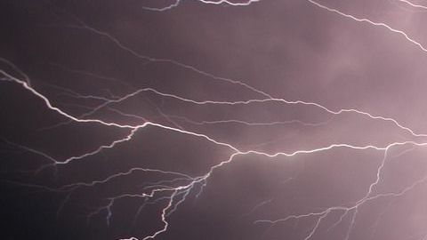 A varias personas les han caído rayos en Florida.
