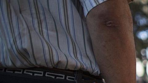 El grupo criminal también trató de secuestrar al hombre.