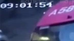 El taxista primero la asaltó