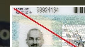Un inmigrante que comete un delito podría perder su 'green card'.