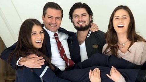 Peña Nieto y  sus hijos.