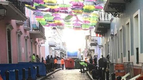Así amaneció La Fortaleza este martes cuando también se esperan protestas.