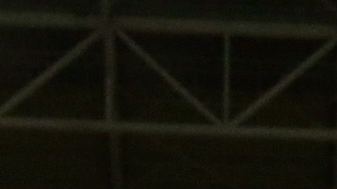 Raúl JIménez se queja de una de sus fallas en el partido contra Haití que puso a México contra las cuerdas.