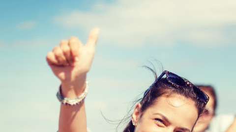 Para fomentar la unión o sentido de comunidad, se recomienda tomar tiempo para disfrutar de su compañía de amigos y familiares.