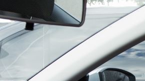 Cuando dejas bolsos o paquetes a la vista, corres el riesgo de que alguien rompa el vidrio y se lo lleve