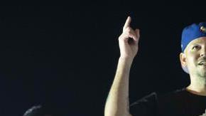 Ayer, miércoles, varios artistas de calibre internacional protestaron junto a miles de puertorriqueños por la salida del gobernador de Puerto Rico, Ricardo Rosselló.