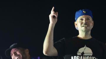 Ayer, miércoles, varios artistas de calibre internacional protestaron junto a miles de puertorriqueños por la salida del gobernador de Puerto Rico, Ricardo Rosselló.