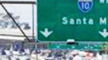 Millones de personas viajarán por aire y carretera este fin de semana. (Archivo)