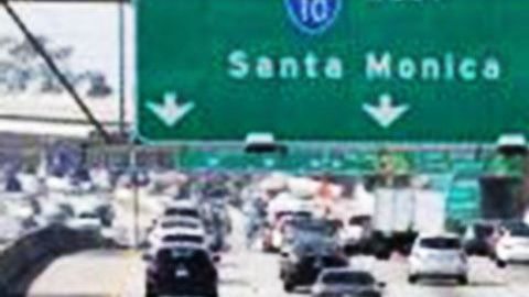 Millones de personas viajarán por aire y carretera este fin de semana. (Archivo)