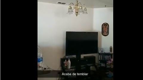 Varios usuarios de las redes grabaron las lámparas de sus casas en movimiento.