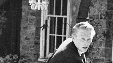 Un grupo de seguidores de Manson asesinó a cinco personas en Beverly Hills.