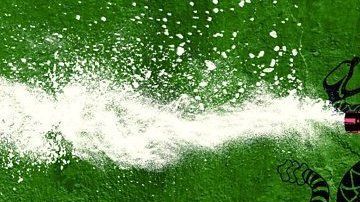 Los carteles de la droga atraen a los jóvenes con promesas de dinero y poder.