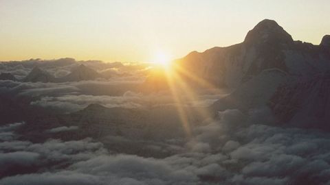 El estudio no aclara el misterio de los huesos humanos en el lago.