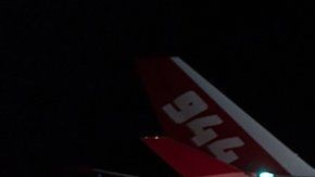 El supertanquero llegó a Bolivia el viernes a la madrugada.