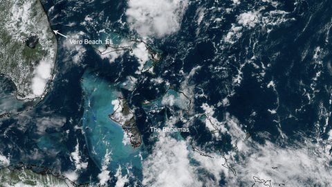 Dorian ha ganado en intensidad a medida que su trayectoria apunta hacia la península de Florida.