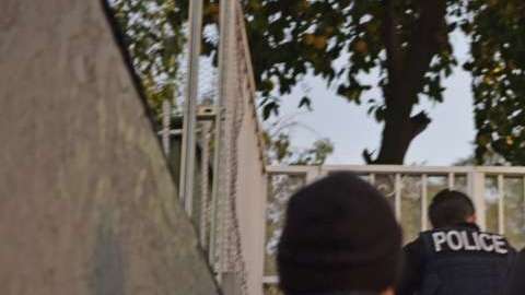 La remoción acelerada solo es aplicable a los inmigrantes arrestados en los primeros 14 días de su llegada y dentro de las 100 millas de cualquier frontera.