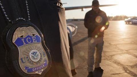 John Ratcliffe infló su prontuario en contra de la inmigración ilegal