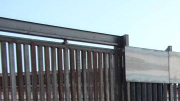 El gobierno restringirá el asilo a quienes crucen por Texas o Nuevo México.