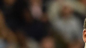 Paris (France), 20/08/2017.- Paris Saint Germain's Neymar Jr reacts during the French Ligue 1 soccer match between Paris Saint Germain (PSG) and Toulouse FC (TFC) at the Parc des Princes stadium in Paris, France, 20 August 2017. (Francia) EFE/EPA/CHRISTOPHE PETIT TESSON