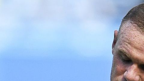 Wayne Rooney fue captado en un hotel con una mujer que no era su esposa.