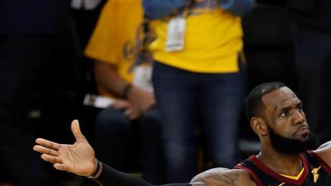 LeBron James en las finales de 2016 cuando trabajaba al lado de Griffin