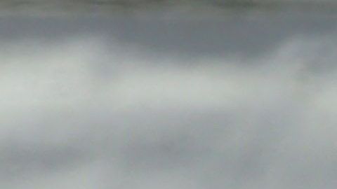 Los pilotos salieron volando y las motos quedaron en llamas