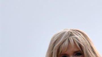 Emmanuel Macron y su esposa Brigitte.