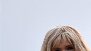 Emmanuel Macron y su esposa Brigitte.