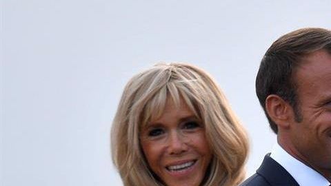 Emmanuel Macron y su esposa Brigitte.