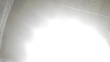 El presidente francés Emmanuel Macron durante una sesión de trabajo del G7, que se celebra en Biarritz, Francia. La silla vacía corresponde al presidente Donald Trump.