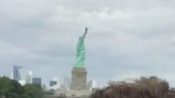 David Pike cruzando el Hudson