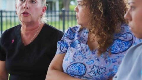 De izquierda a derecha, Gloria Maunez, Irkania Orama y Nilian Quiñones son algunas de puertorriqueñas que alegan discrimen.