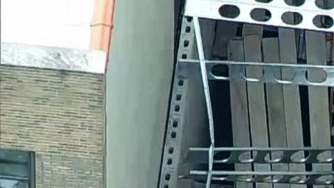 Bomberos en la escena