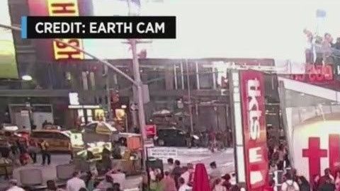 Gente corriendo en pánico